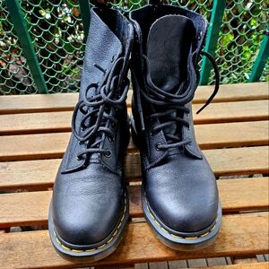 Dr. Marten 1460 Pascal Virginia black lace-up boot Size 8